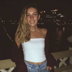 Meet your Posher, Jewelia